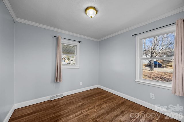 398 Sand Hill Road, Asheville, NC 28806