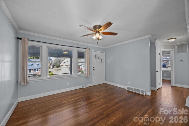 398 Sand Hill Road, Asheville, NC 28806