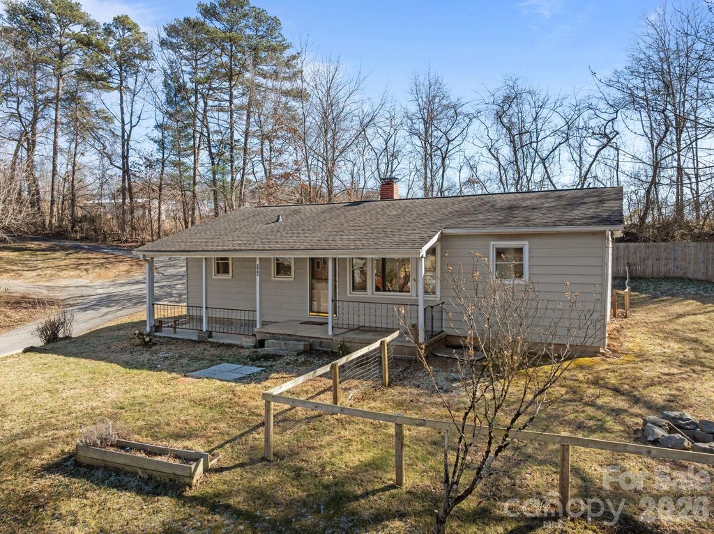 398 Sand Hill Road, Asheville, NC 28806