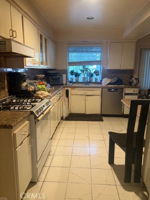 10210 Encino Avenue, Northridge, CA 91325 — photo 5