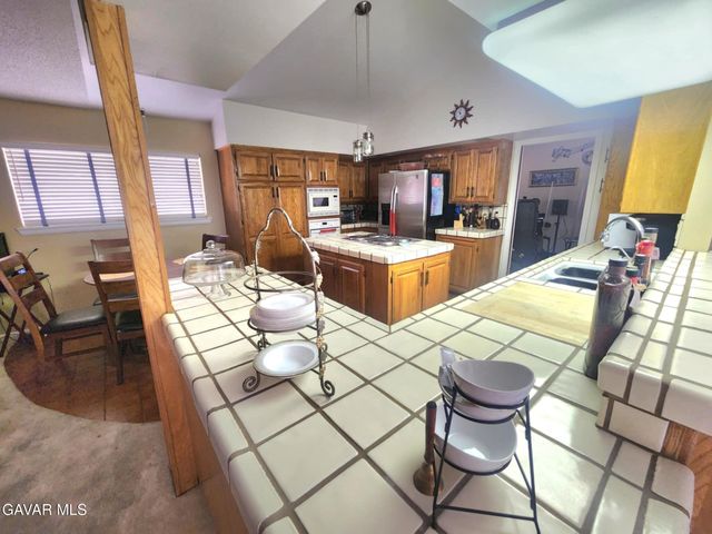 450 Fairway Drive, Palmdale, CA 93551