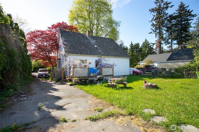 2416 Madrona Street, Bellingham, WA 98225