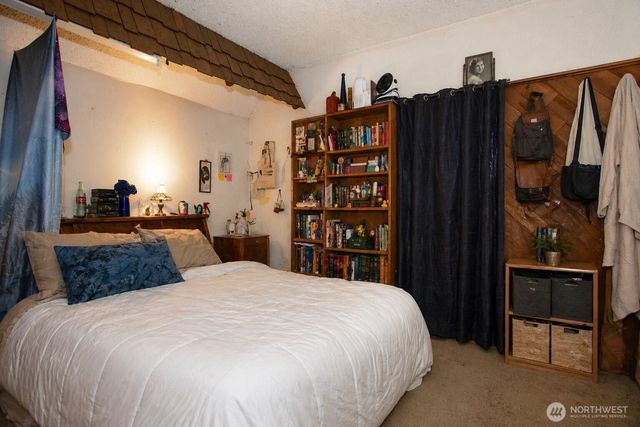 2416 Madrona Street, Bellingham, WA 98225