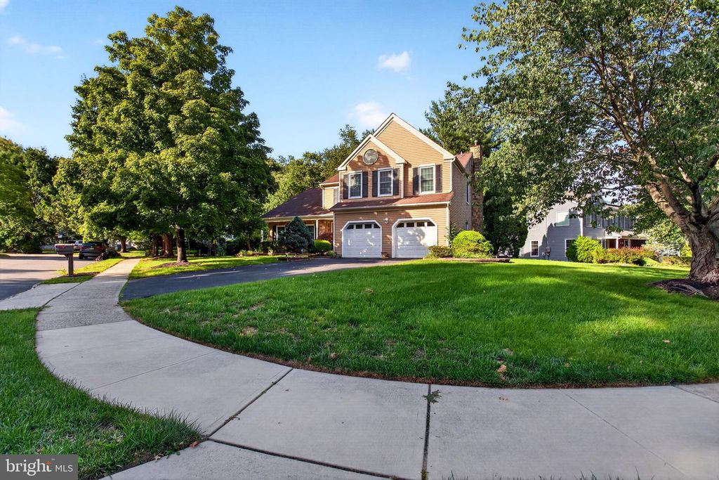 2 MONROE CT, PLAINSBORO, NJ 08536 — photo 2