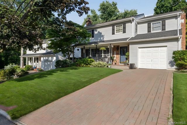 3 Stimson Place, Huntington, NY 11743