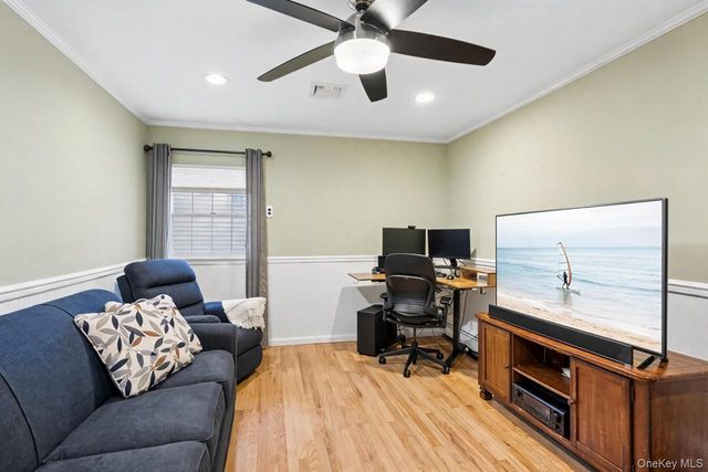 3 Stimson Place, Huntington, NY 11743