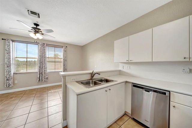 4361 SW 160th Ave 208, Miramar, FL 33027