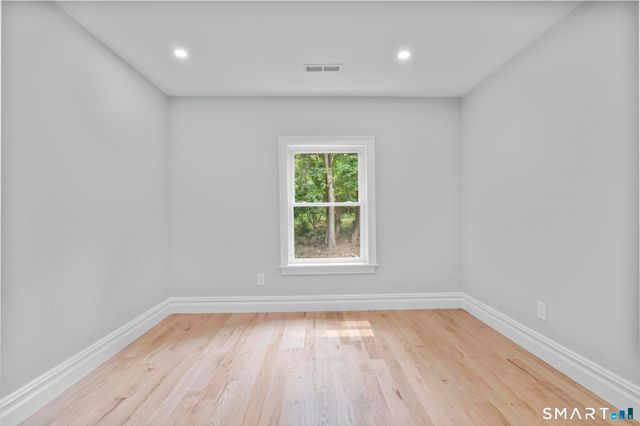 28 Spruce Mountain Road, Danbury, CT 06810