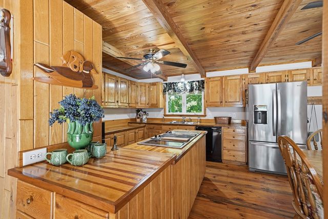 955 Lower Tails Creek Road, Ellijay, GA 30540