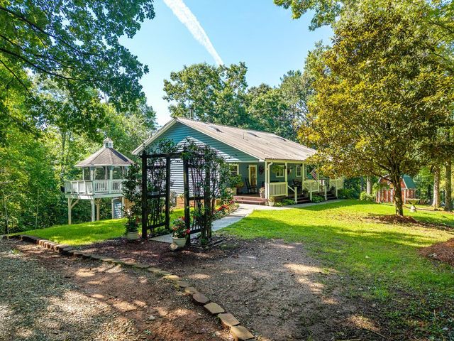 955 Lower Tails Creek Road, Ellijay, GA 30540