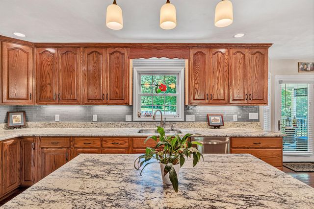 1907 Carleton DR, Salem, VA 24153
