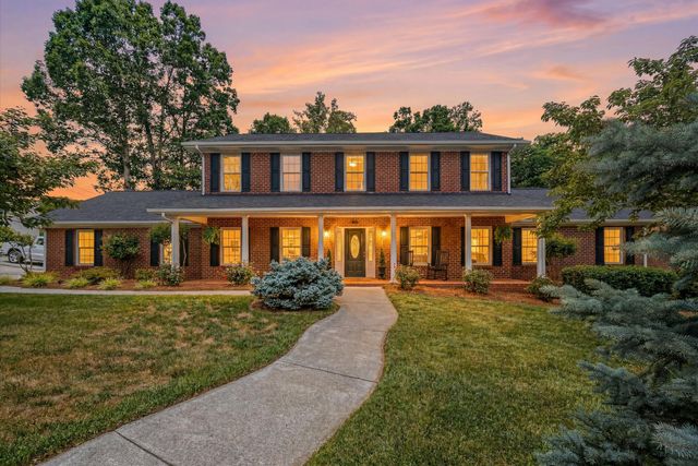 1907 Carleton DR, Salem, VA 24153