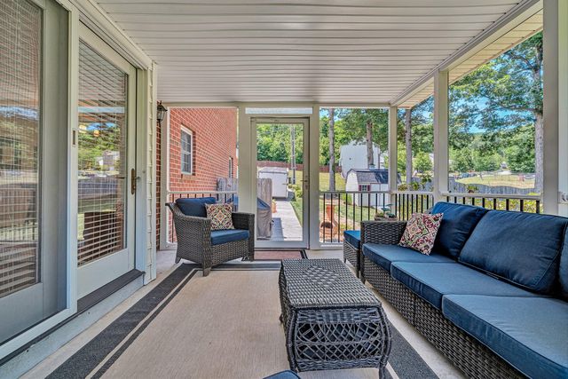 1907 Carleton DR, Salem, VA 24153