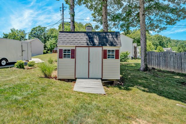 1907 Carleton DR, Salem, VA 24153