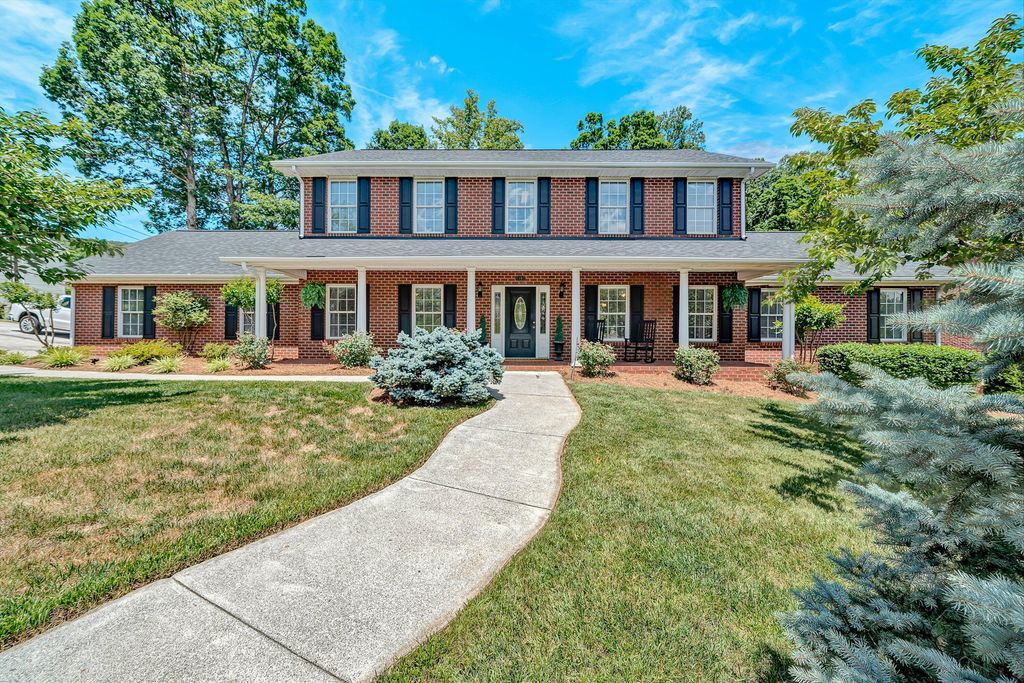 1907 Carleton DR, Salem, VA 24153