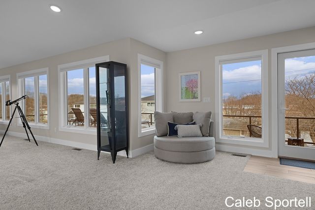 300 S 1st Street, Grand Haven, MI 49417