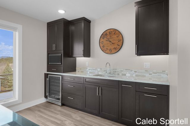 300 S 1st Street, Grand Haven, MI 49417