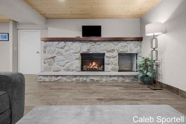 300 S 1st Street, Grand Haven, MI 49417