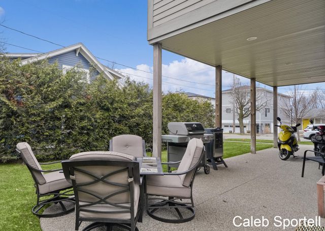 300 S 1st Street, Grand Haven, MI 49417