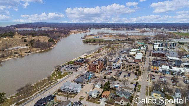 300 S 1st Street, Grand Haven, MI 49417