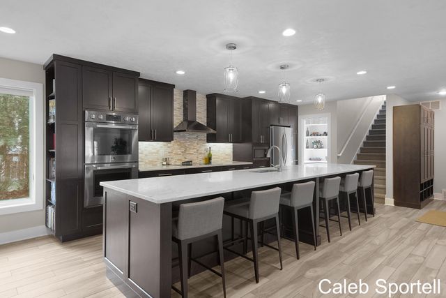 300 S 1st Street, Grand Haven, MI 49417