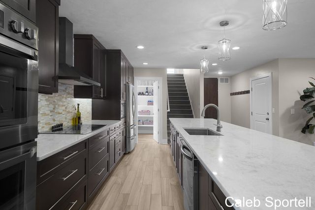 300 S 1st Street, Grand Haven, MI 49417