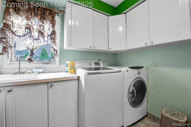 43468 Hoptree Drive, Sterling Heights, MI 48314