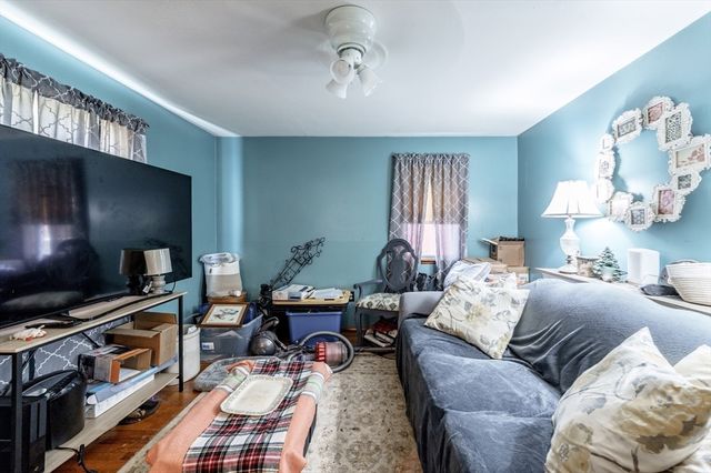82 Redfern Drive, Springfield, MA 01109