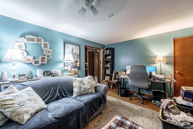 82 Redfern Drive, Springfield, MA 01109