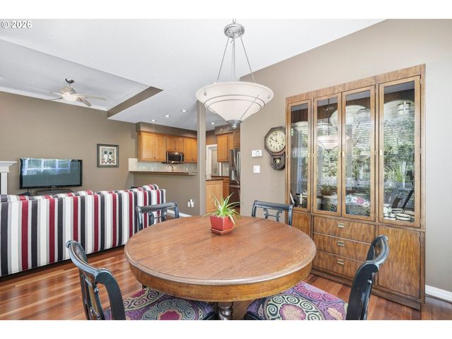 14710 DAVIS Ln, Lake Oswego, OR 97035