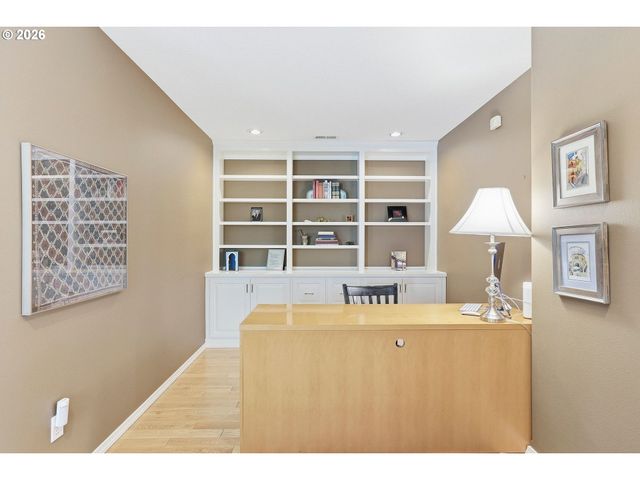 14710 DAVIS Ln, Lake Oswego, OR 97035