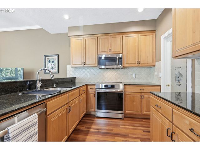 14710 DAVIS Ln, Lake Oswego, OR 97035