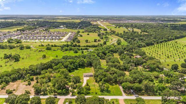 2701 Mazen Road, Rosenberg, TX 77471