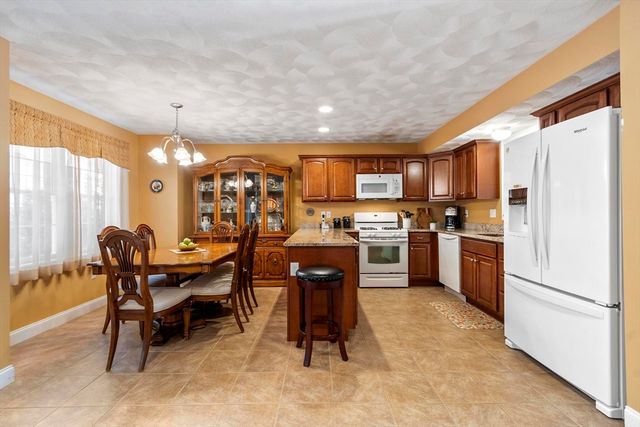 14 Jill's Way 14, Tewksbury, MA 01876