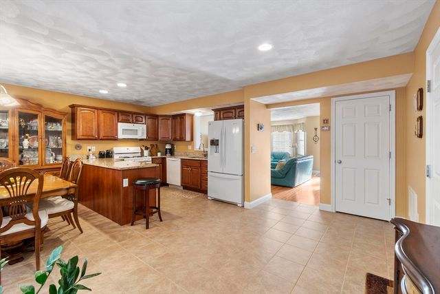 14 Jill's Way 14, Tewksbury, MA 01876