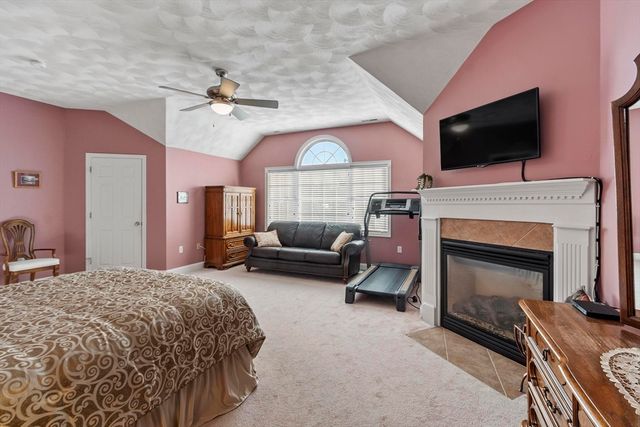 14 Jill's Way 14, Tewksbury, MA 01876