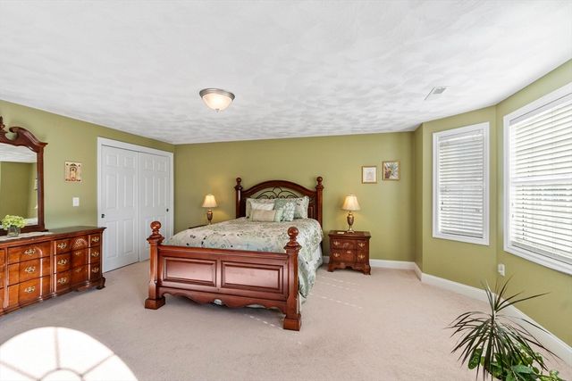 14 Jill's Way 14, Tewksbury, MA 01876