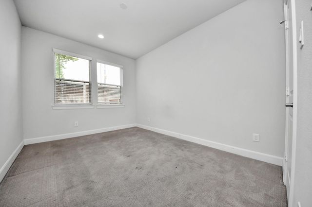 9577 Neuens Road B, Houston, TX 77080