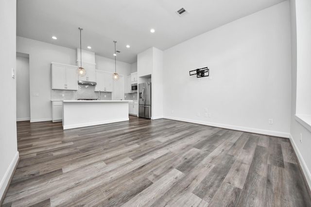 9577 Neuens Road B, Houston, TX 77080