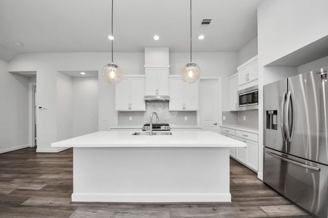 9577 Neuens Road B, Houston, TX 77080