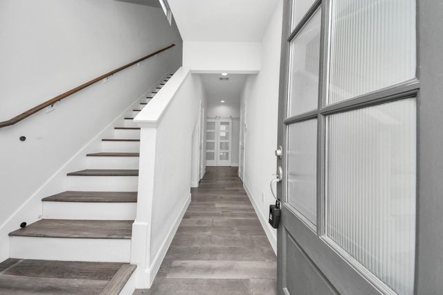 9577 Neuens Road B, Houston, TX 77080