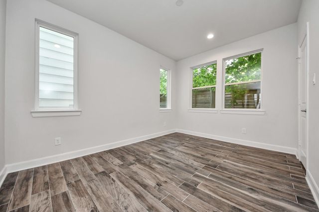 9577 Neuens Road B, Houston, TX 77080