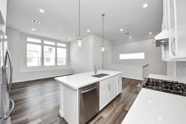 9577 Neuens Road B, Houston, TX 77080