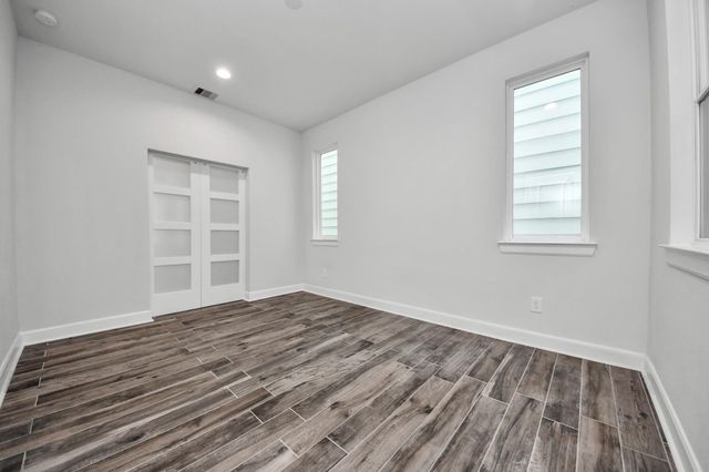 9577 Neuens Road B, Houston, TX 77080