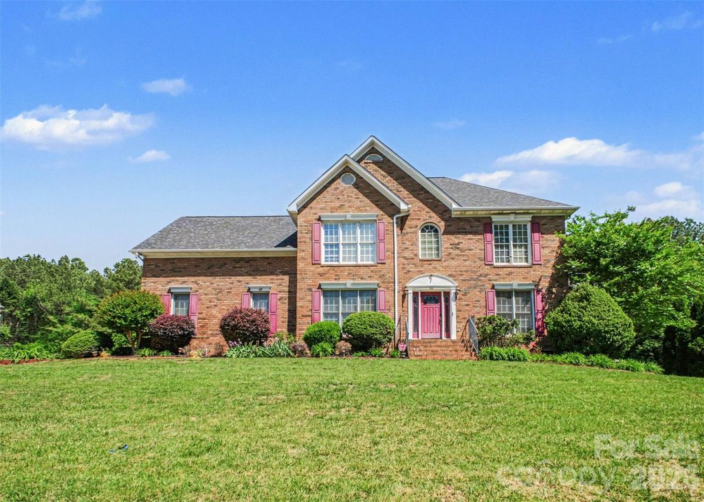 6021 Havencrest Court NW, Concord, NC 28027