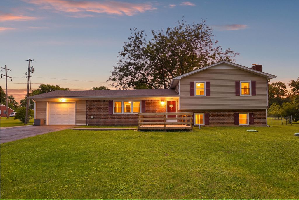 255 Mocks Creek Drive, Danville, KY 40422