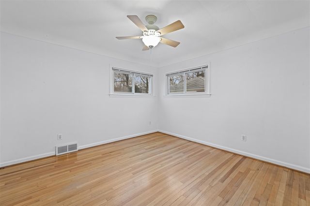 15887 Beech Daly, Redford, MI 48239