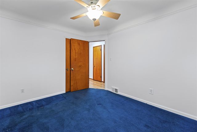 15887 Beech Daly, Redford, MI 48239