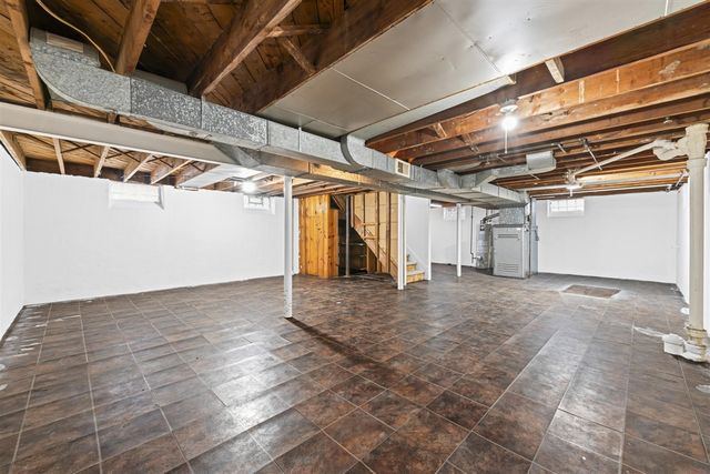 15887 Beech Daly, Redford, MI 48239