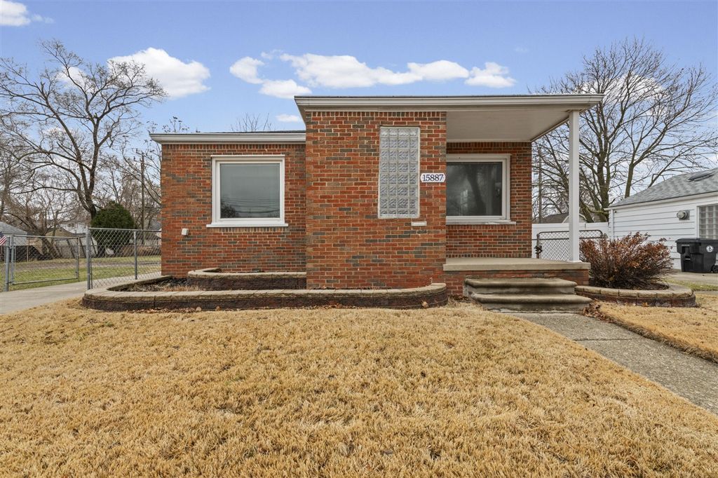 15887 Beech Daly, Redford, MI 48239